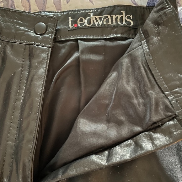 t. edwards faux black leather pants, size 4 - Picture 3 of 3